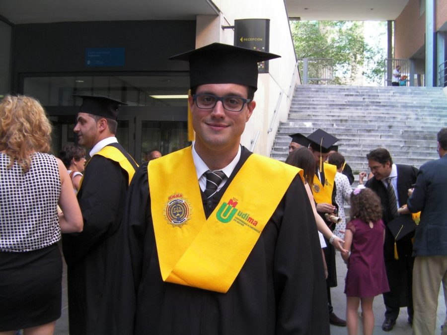Joaquin Moreno en su graduacion como Perito Judicial - UDIMA